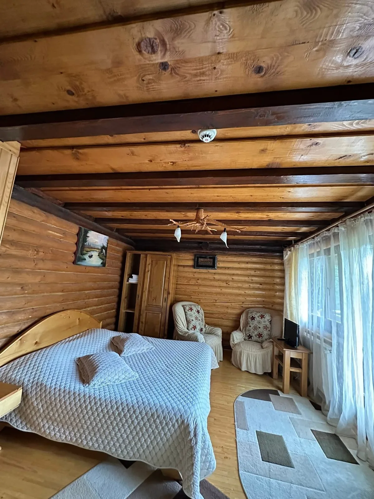 Cabana Bradul — Valea Vinului, Rodnei — Valea Vinului, Bistrița-Năsăud