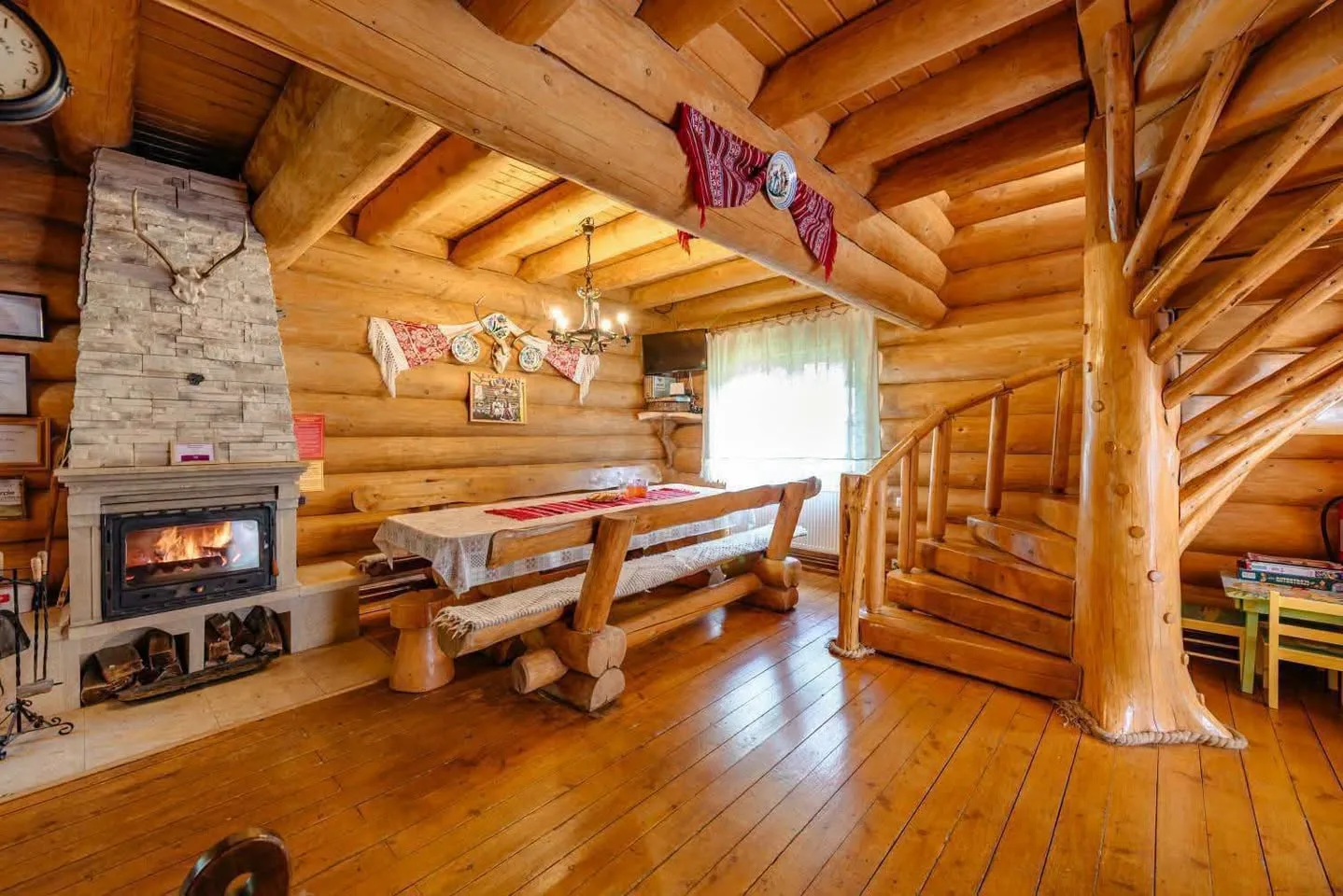 Cabana Mirajul Apusenilor — Dealu Negru, Cluj — Dealu Negru, Cluj