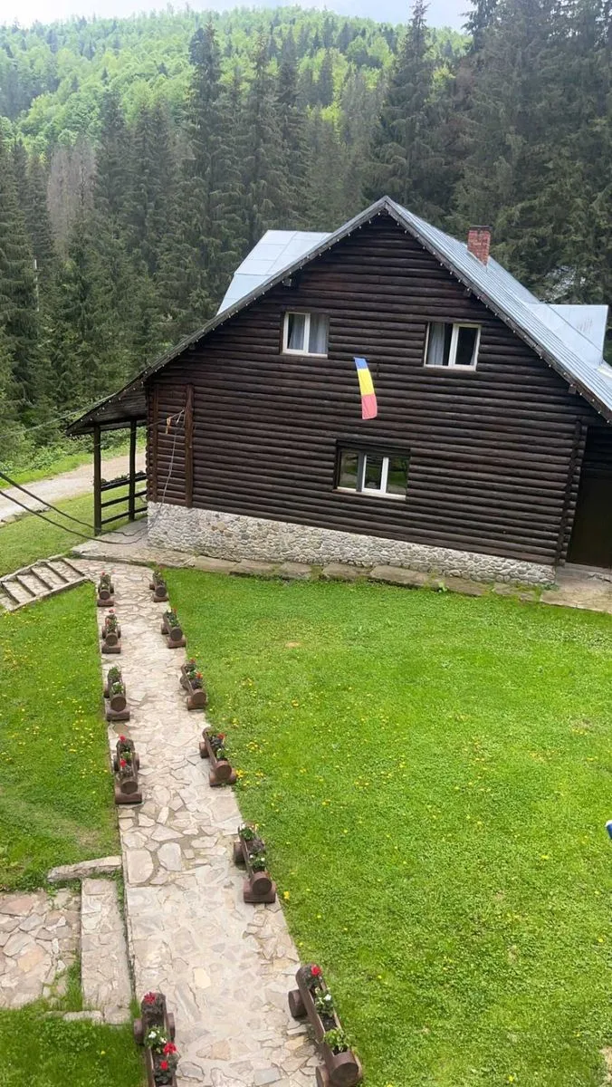 Cabana de Inchiriat Stana de Vale la munte jacuzi sauna ciubar semineu — Budureasa, Bihor