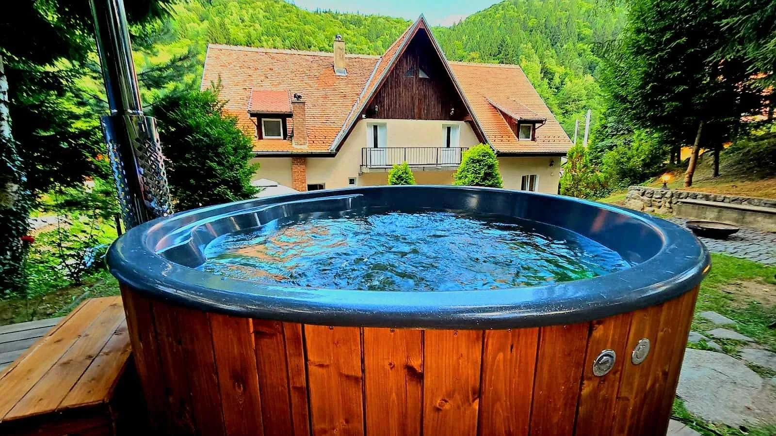 Cabana de inchiriat lângă Sibiu Transalpina ciubar sauna gratar — Tilisca, Sibiu