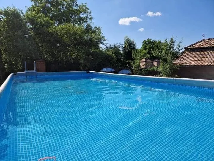 Cabana cu ciubar și piscina — Cacova Ierii, Cluj