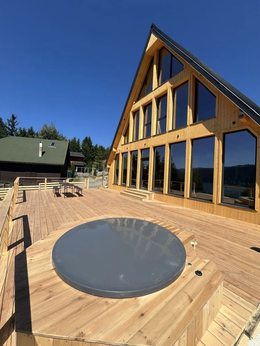 Inchiriez Cabana Vila Colibita A-frame Jacuzzi camere — Unirea, Bistrița-Năsăud