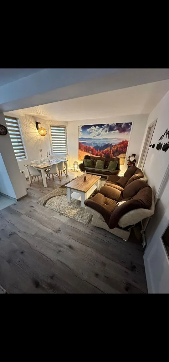 Cabana de închiriat cu piscină încălzită și ciubăr cu jacuzzi — Galaoaia, Mureș