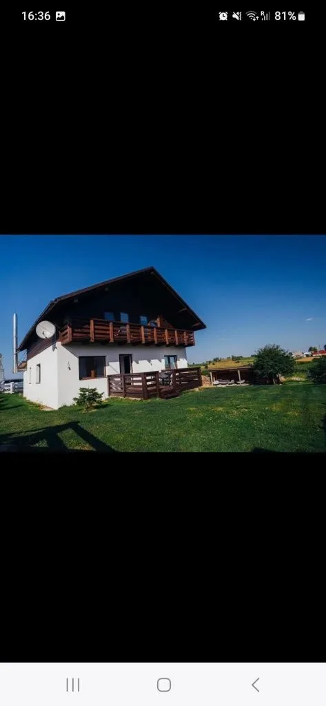 Libera de Crăciun , Chalet Spa Mărișel Cluj-Napoca ,jacuzzi , sauna . — Marisel, Cluj