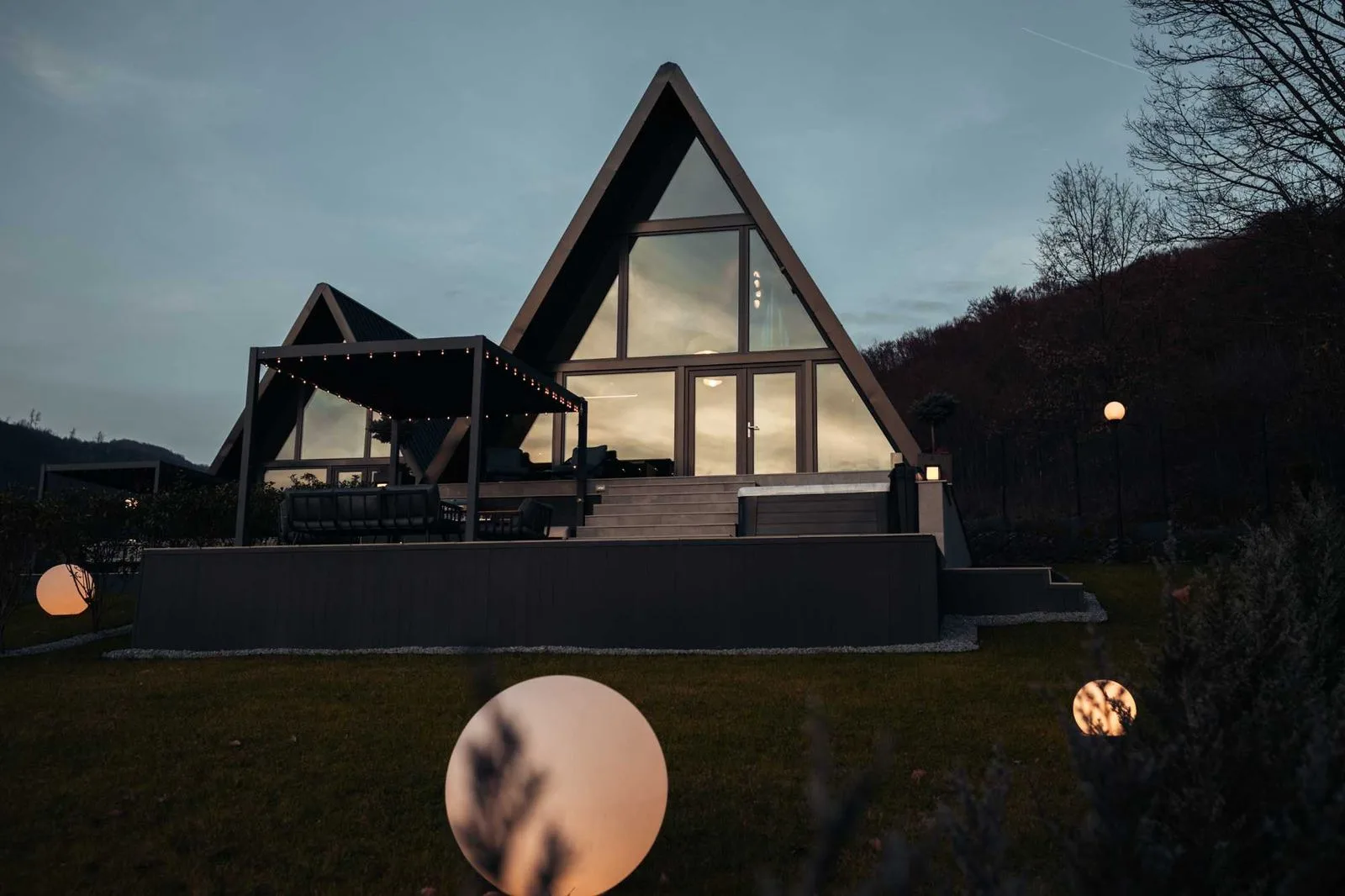 Inchiriez Cabana A-frame 2-4 persoane Jacuzzi - Twin Vista · Sovata, Mureș — Sovata, Mureș