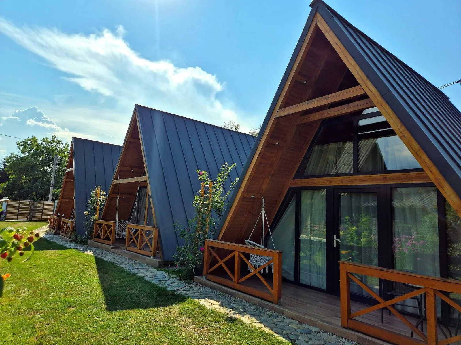 Cabanele Avoca – A-Frame cu ciubăr, Valea Avrigului — Avrig, Sibiu