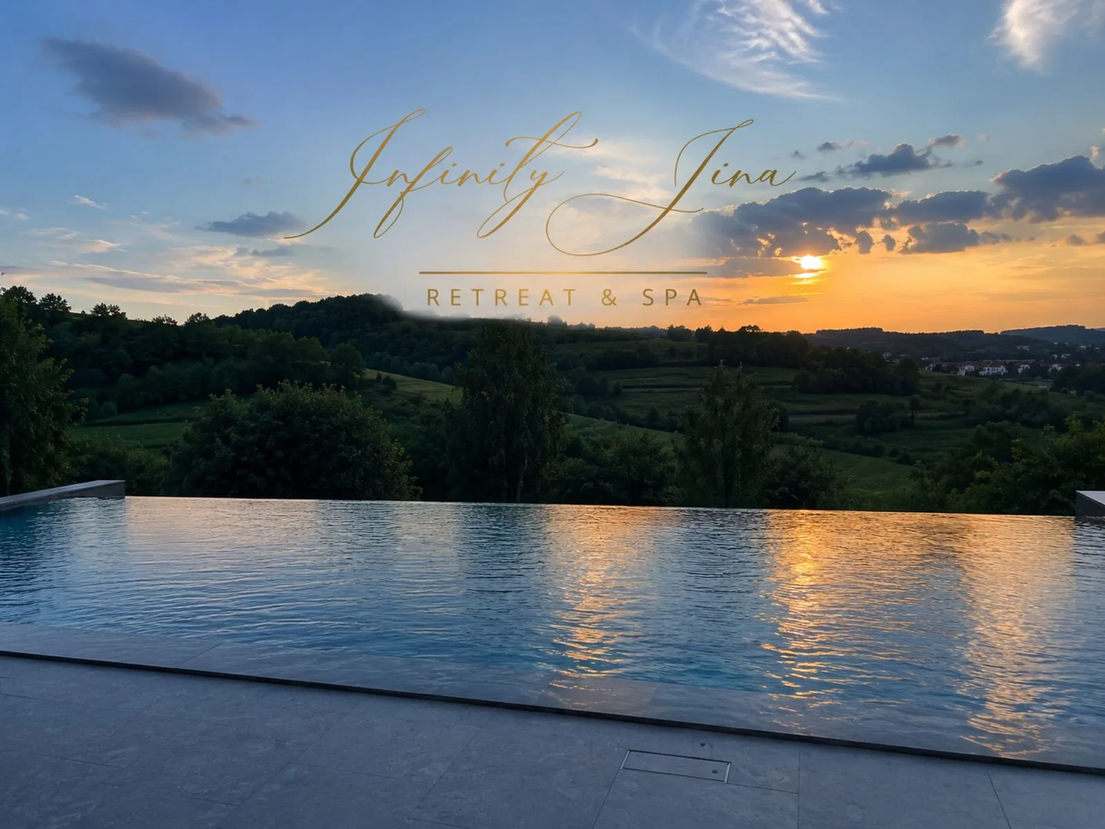 Pensiune  cu piscină infinity încalzită 25-27 sept disponibilă — Sibiu, Sibiu