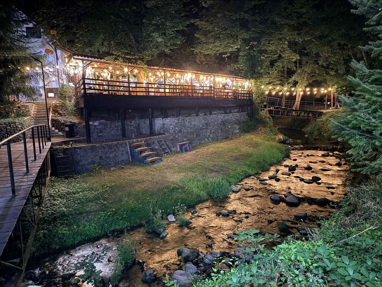 Inchiriere integral pensiune Revelion 2027 — Tismana, Gorj