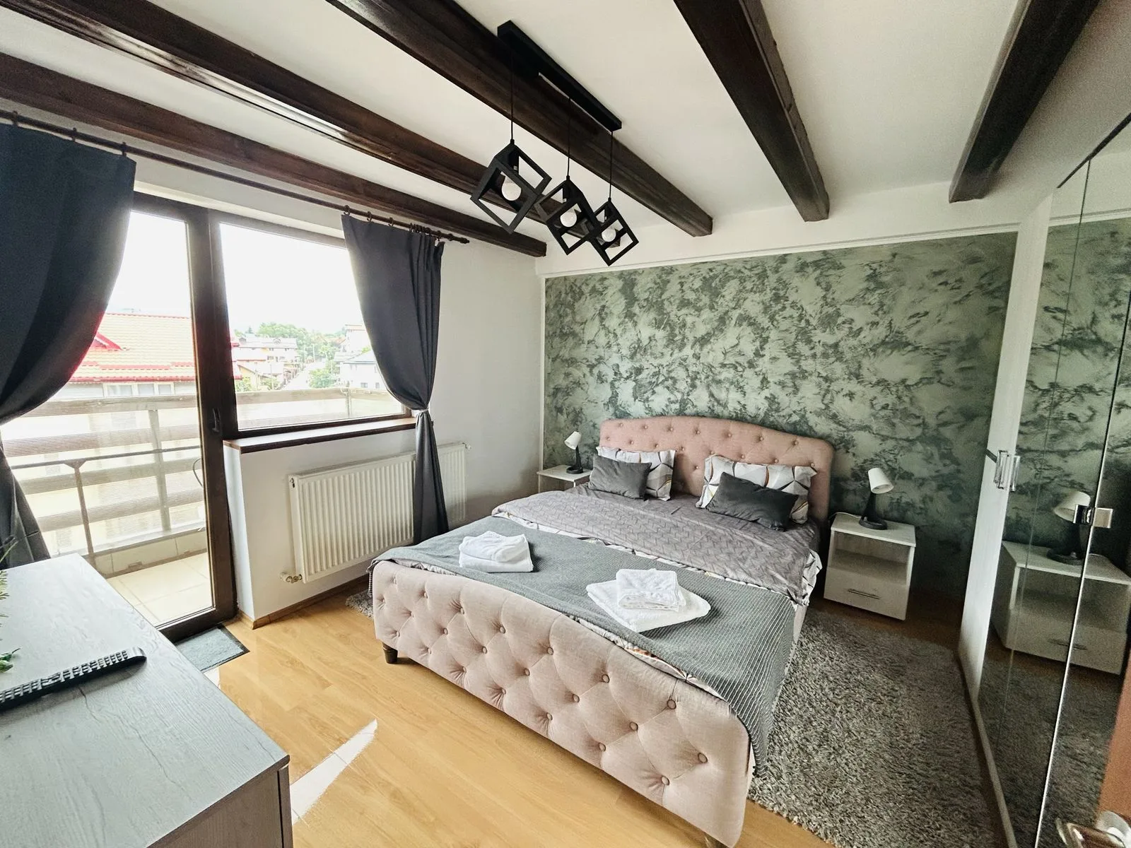 Cazare munte Busteni Apartament - 4 camere - Liber de REVELION ! — Bușteni, Prahova